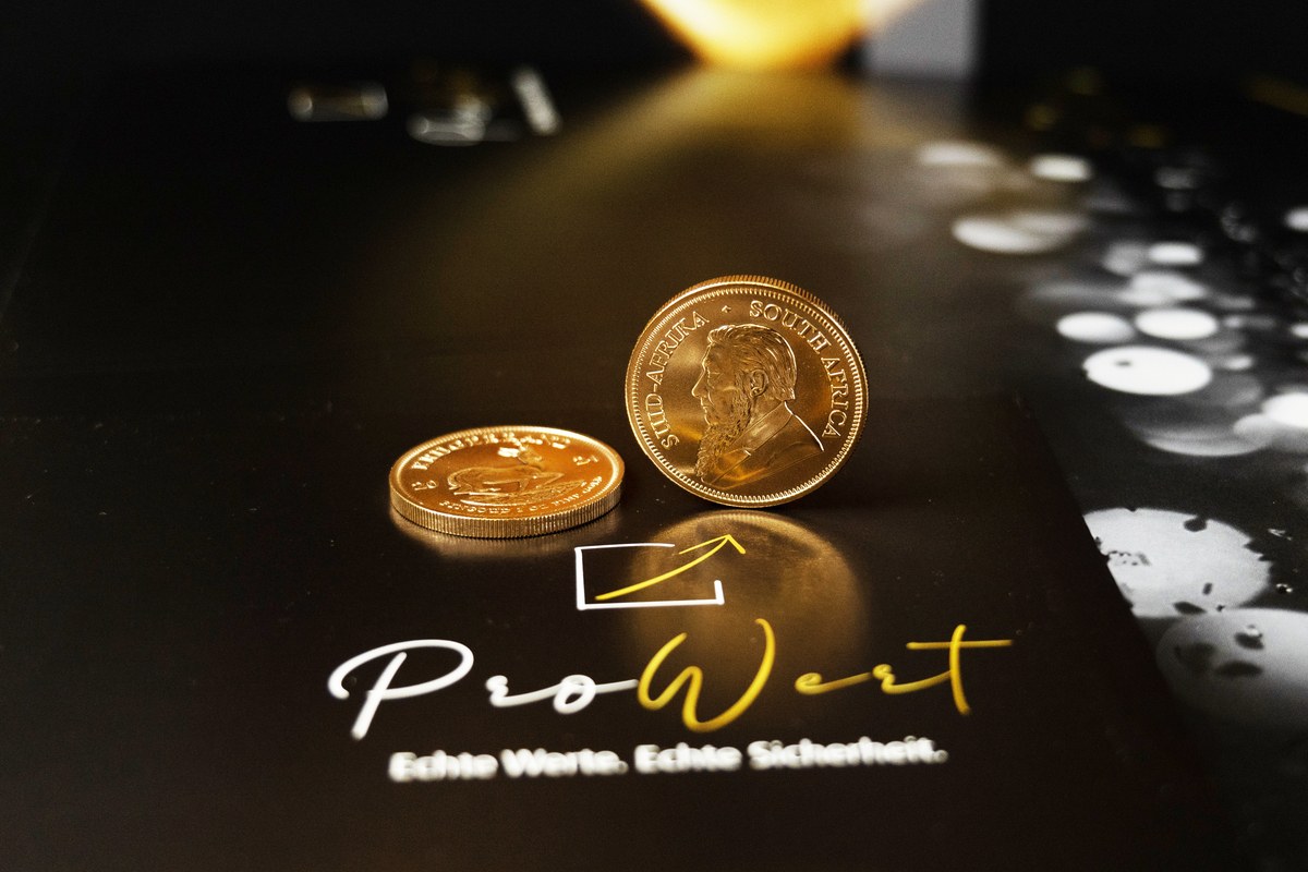 Goldmünzen Krügerrand ¼ und ½ Unze auf ProWert-Markenmotiv